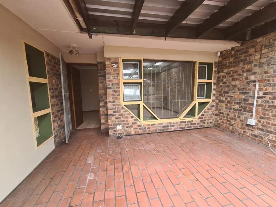 4 Bedroom Property for Sale in Quigney Eastern Cape